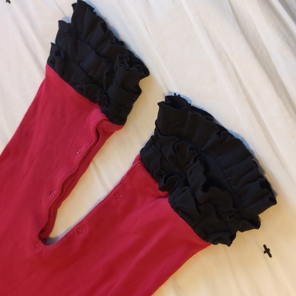 Scottie Dog long ruffled Long Sleeved Onsie - Picture 3 of 8